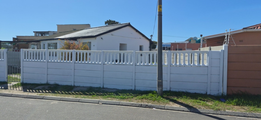 1 Bedroom Property for Sale in Ruyterwacht Western Cape